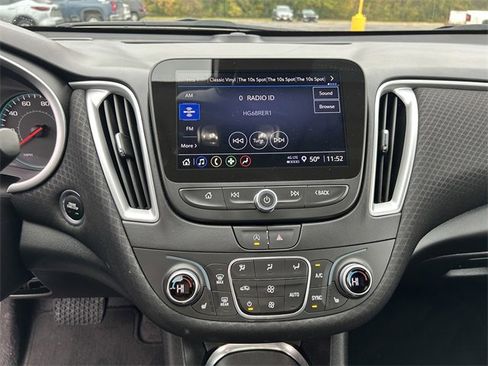 Certified 2024 Chevrolet Malibu LT image 28