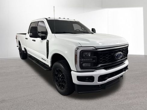 Used 2025 Ford F250 XL w/ STX Appearance Package AWD/4WD image 3