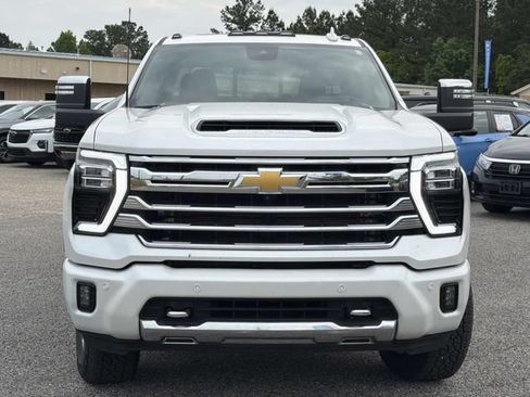 Used 2024 Chevrolet Silverado 2500 High Country w/ Technology Package AWD/4WD image 5