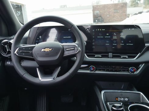 New 2026 Chevrolet Equinox LT w/ Convenience Package II image 18