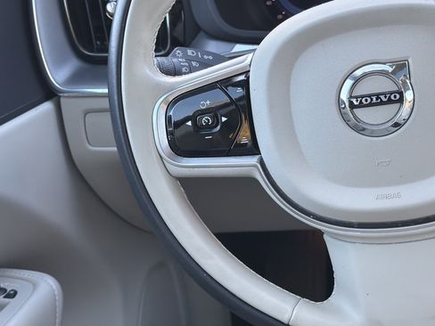 Certified 2023 Volvo XC60 B5 Core w/ Climate Package image 19