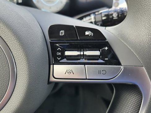 Certified 2024 Hyundai Elantra SEL image 21