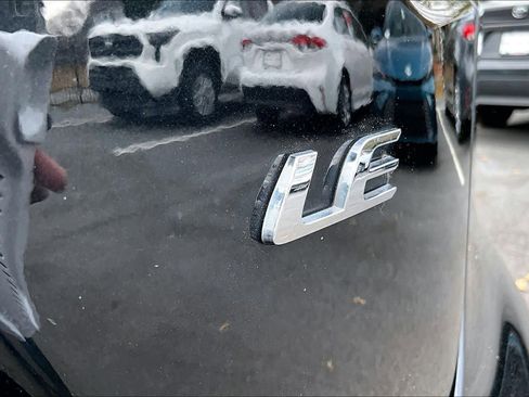 Certified 2022 Toyota Corolla LE image 9