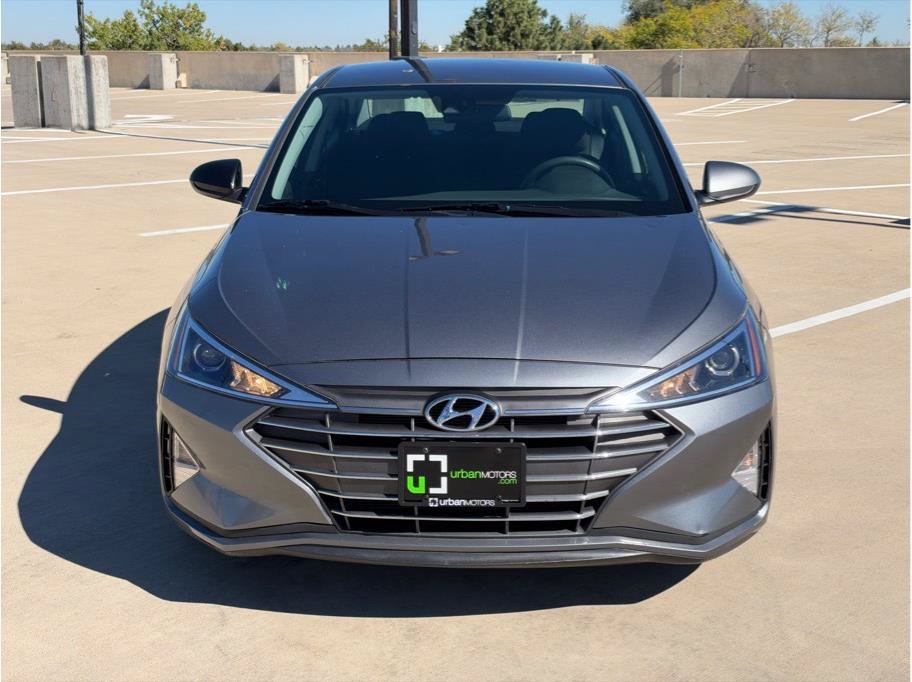 Used 2020 Hyundai Elantra SE w/ Cargo Package (C1) FWD image 2
