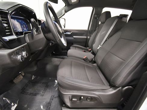 Used 2024 GMC Sierra 2500 SLE image 14