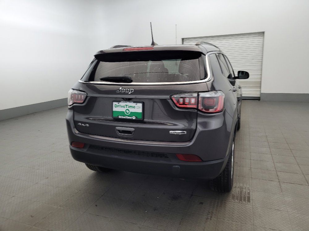 Used 2019 Jeep Compass Latitude w/ Cold Weather Group AWD/4WD image 7