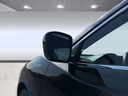 Certified 2020 Nissan Rogue SV FWD image 25