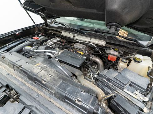 Used 2020 Chevrolet Silverado 2500 High Country w/ Safety Package II image 37