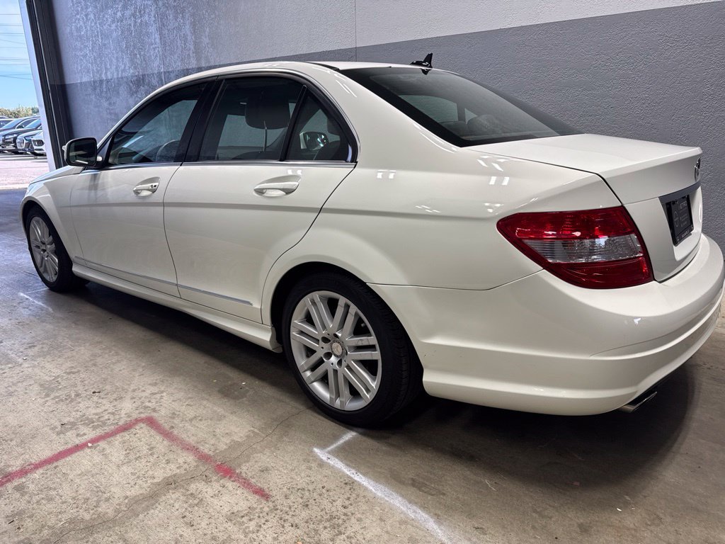 Used 2009 Mercedes-Benz C 300 Sedan image 3