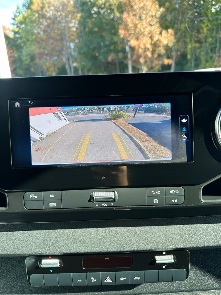 Used 2025 Mercedes-Benz Sprinter 2500 image 18