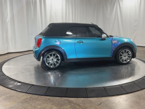 Used 2019 MINI Cooper Convertible w/ Signature Upholstery Package image 9