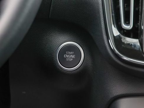 Certified 2026 Volvo XC40 B5 Plus AWD/4WD image 13