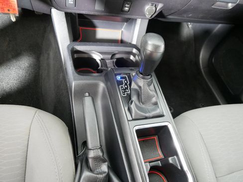 Used 2019 Toyota Tacoma SR w/ SR Convenience Package image 24