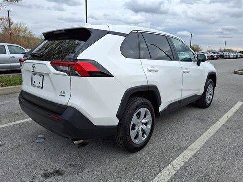 Certified 2022 Toyota RAV4 LE image 6