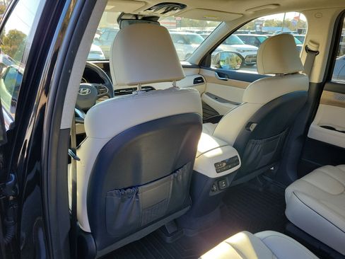 Used 2021 Hyundai Palisade Limited image 17