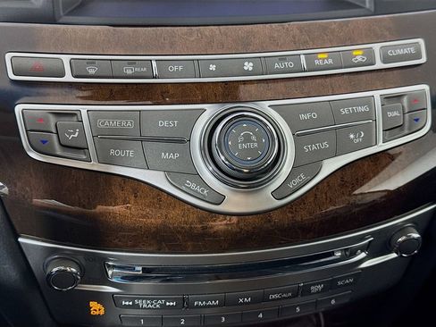 Used 2014 INFINITI QX60 Luxe w/ Deluxe Touring Package AWD/4WD image 19
