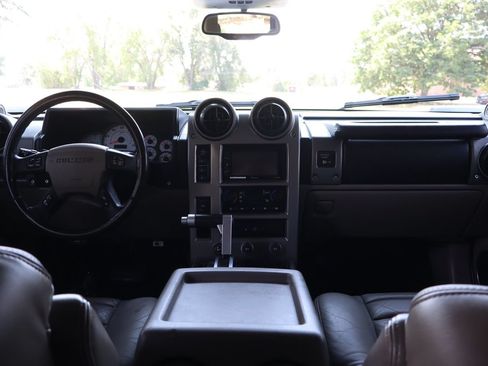 Used 2003 HUMMER H2 w/ Preferred Equipment Group AWD/4WD image 16