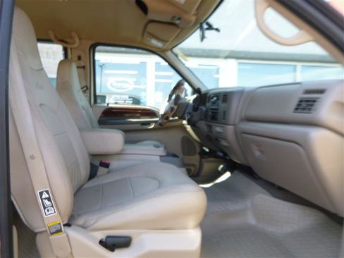 Used 2000 Ford F250 Lariat image 9