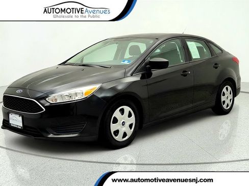 Used 2016 Ford Focus S FWD image 1