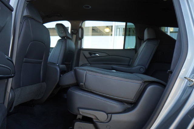 Used 2026 Chevrolet Traverse LT FWD image 24