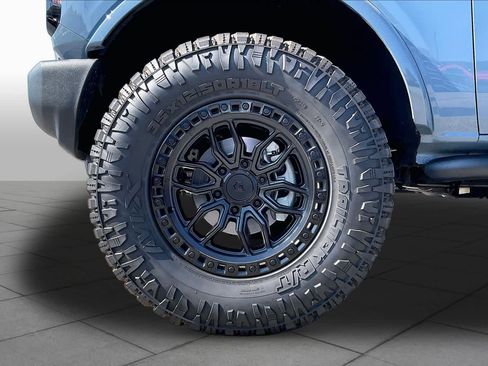 Used 2025 Ford Bronco Outer Banks AWD/4WD image 11