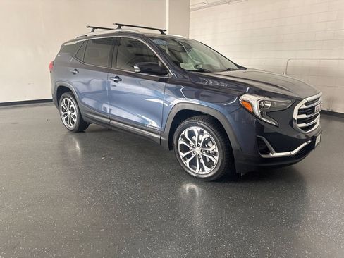 Used 2019 GMC Terrain SLT w/ Preferred Package image 2