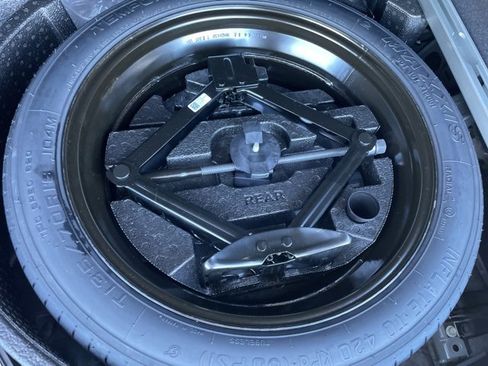 Used 2024 Cadillac XT5 Premium Luxury image 9