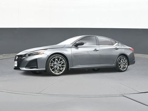 Used 2023 Nissan Altima 2.0 SR image 57