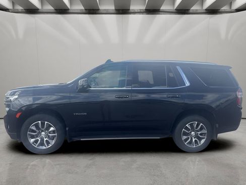 Used 2022 Chevrolet Tahoe LT w/ Luxury Package image 2