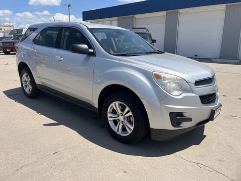 Used 2015 Chevrolet Equinox LS image 2