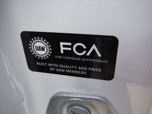 Certified 2023 Jeep Grand Cherokee Overland w/ Luxury Tech Group IV AWD/4WD image 63