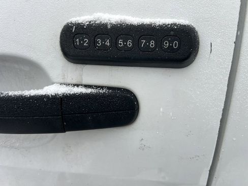 Used 2020 Ford Transit 250 Medium Roof image 5