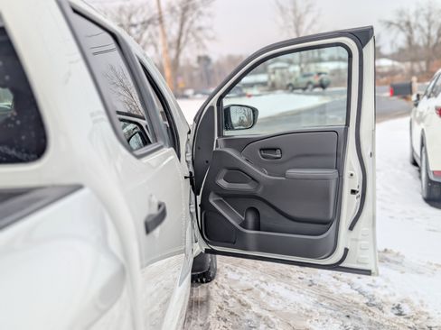 Used 2023 Nissan Frontier S w/ Technology Package image 38