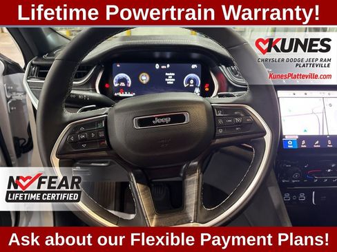 Used 2025 Jeep Grand Cherokee Limited w/ Black Appearance Package image 24