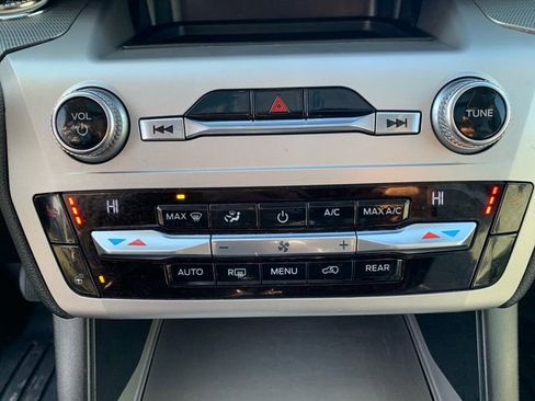 Used 2021 Ford Explorer XLT w/ Equipment Group 202A image 28