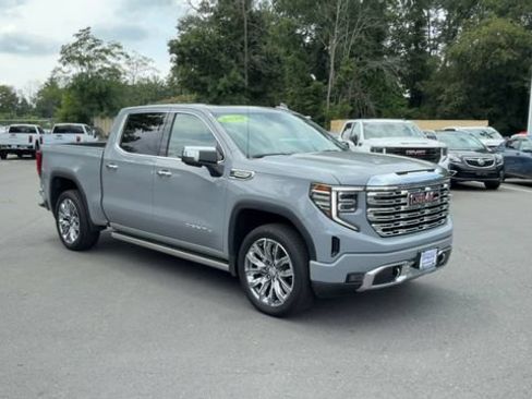 Used 2025 GMC Sierra 1500 Denali w/ Denali Reserve Package AWD/4WD image 2