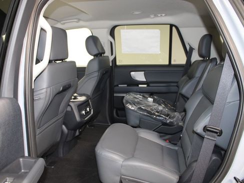 New 2026 Ford Expedition Active image 26