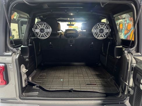 Used 2019 Jeep Wrangler Unlimited Rubicon AWD/4WD image 19