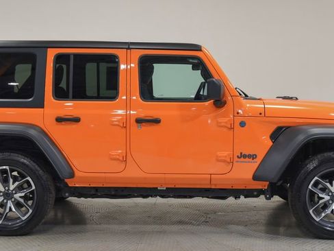Used 2025 Jeep Wrangler Unlimited Sport S 4xe w/ Convenience Group AWD/4WD image 15