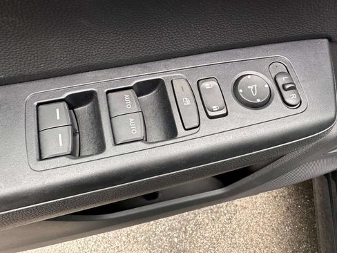 Used 2024 Honda CR-V EX image 9