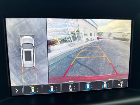 Used 2020 GMC Terrain Denali w/ Denali Premium Package AWD/4WD image 24