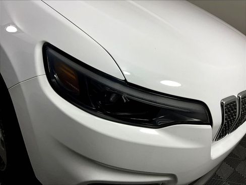 Used 2019 Jeep Cherokee Limited AWD/4WD image 31