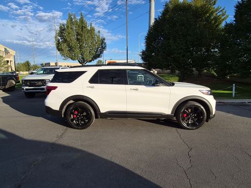 Used 2022 Ford Explorer ST w/ ST Street Pack AWD/4WD image 2