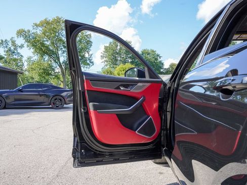 Used 2022 Jaguar F-PACE SVR AWD/4WD image 24