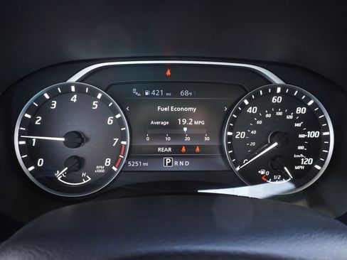 Certified 2025 Nissan Frontier SV image 19