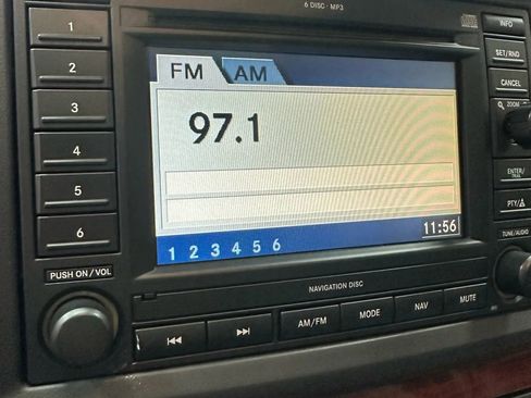 Used 2005 Jeep Grand Cherokee Limited image 18