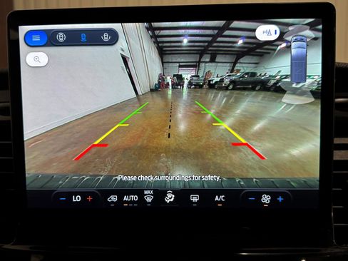 Used 2023 Ford Transit 350 XLT image 12