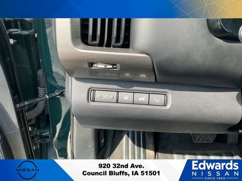 Used 2022 Nissan Pathfinder Platinum w/ Lighting Package (N93) AWD/4WD image 27