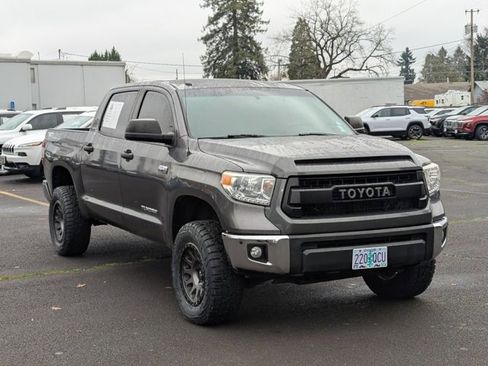 Used 2017 Toyota Tundra Limited w/ Limited Premium Package image 7