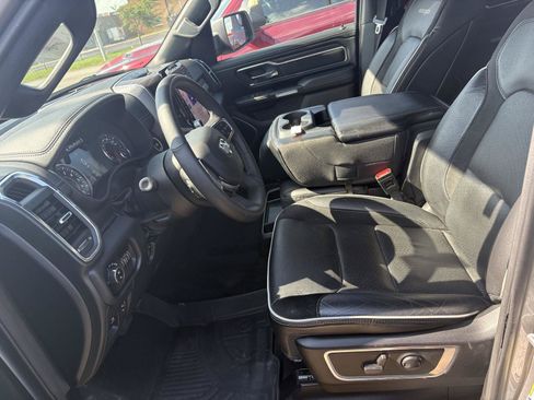 Used 2025 RAM 1500 Laramie AWD/4WD image 23